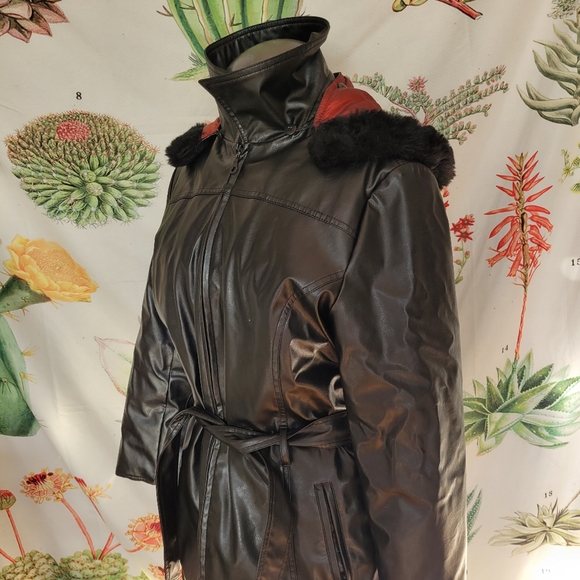 Gothic leather coat - Picture 2 of 4